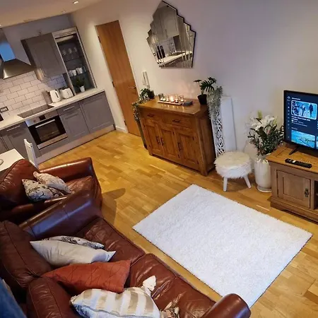 Luxury Flat In Leeds Centre شقة *